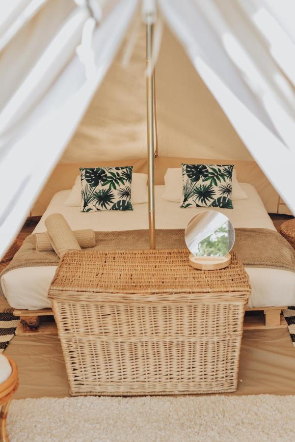 ホテル Cocooning Tipi - セノッス - ル・ペノン エクステリア 写真