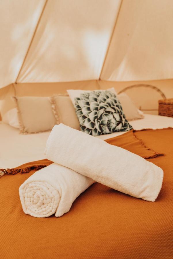 ホテル Cocooning Tipi - セノッス - ル・ペノン エクステリア 写真